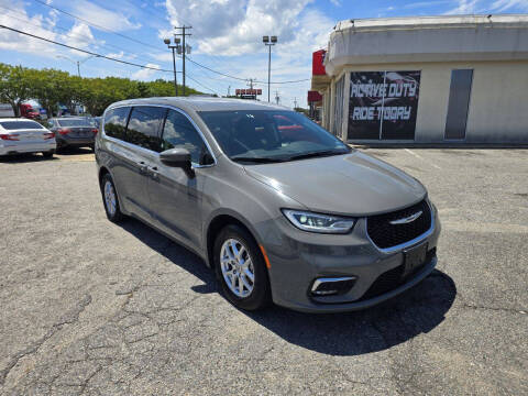 2023 Chrysler Pacifica Touring L