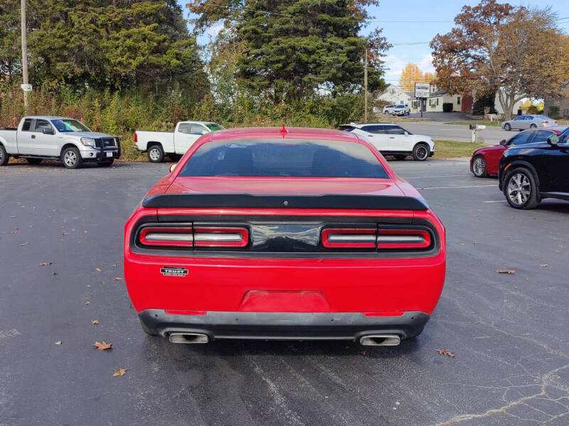 2016 Dodge Challenger 392 HEMI Scat Pack Shaker