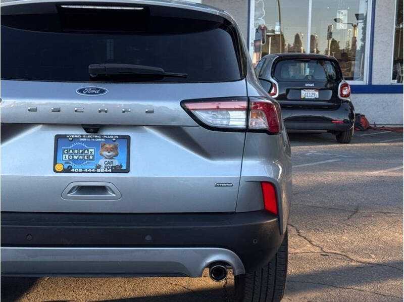 2022 Ford Escape Hybrid SEL