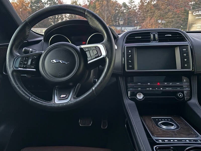 2017 Jaguar F-PACE S