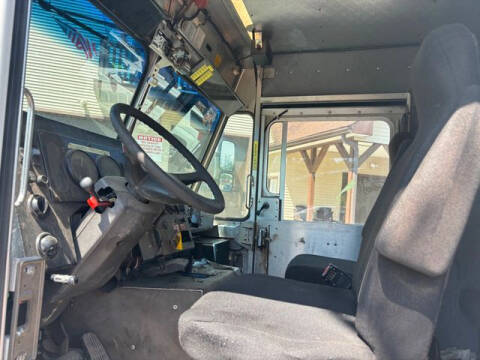 2006 Freightliner MT45 Chassis