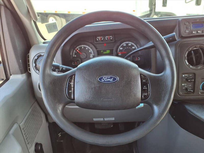 2018 Ford E-Series E-450 SD