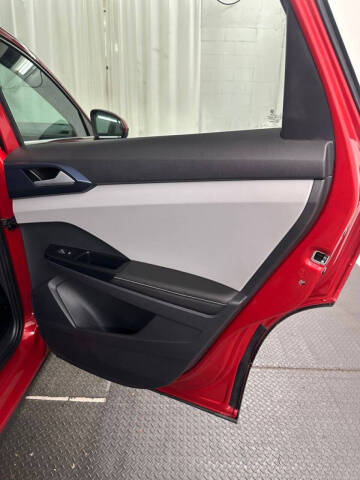 2024 Volkswagen Taos SE 4Motion