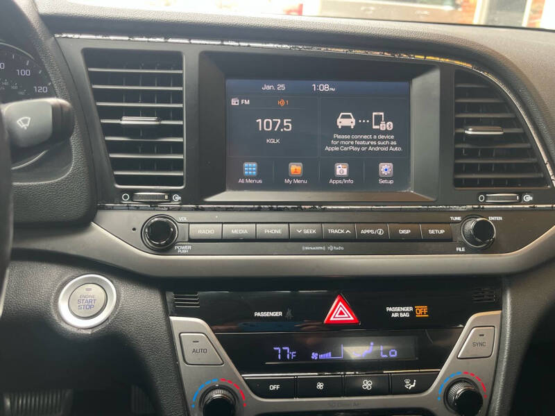 2017 Hyundai Elantra SE