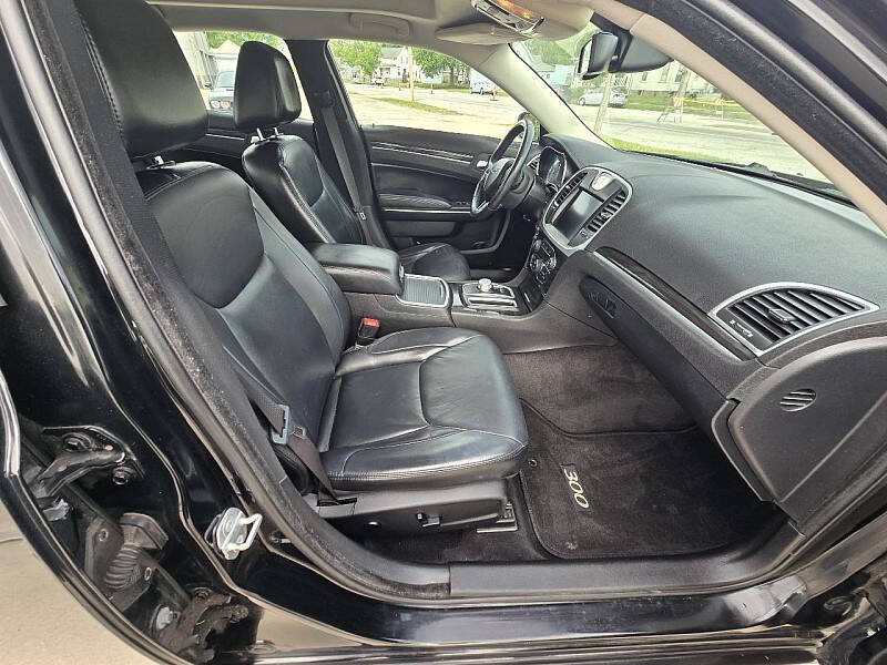2016 Chrysler 300