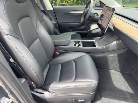2023 Tesla Model 3 Performance