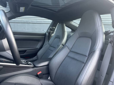 2022 Porsche 911 Carrera