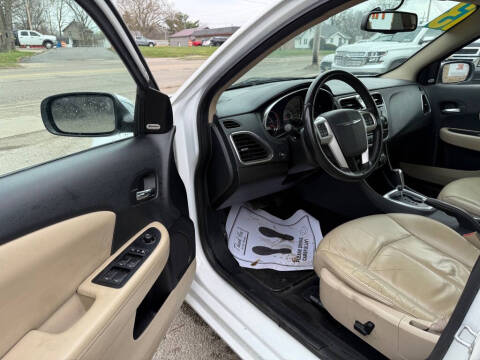 2013 Chrysler 200 Limited