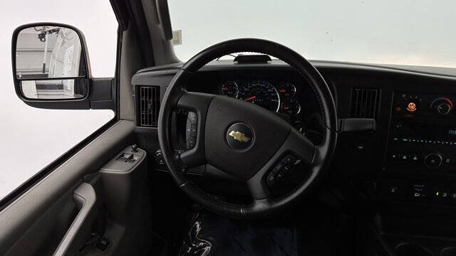 2022 Chevrolet Express 2500