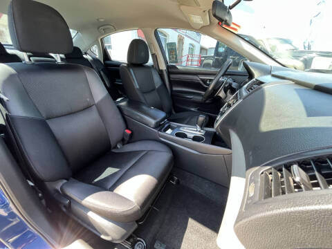 2017 Nissan Altima 2.5 SR