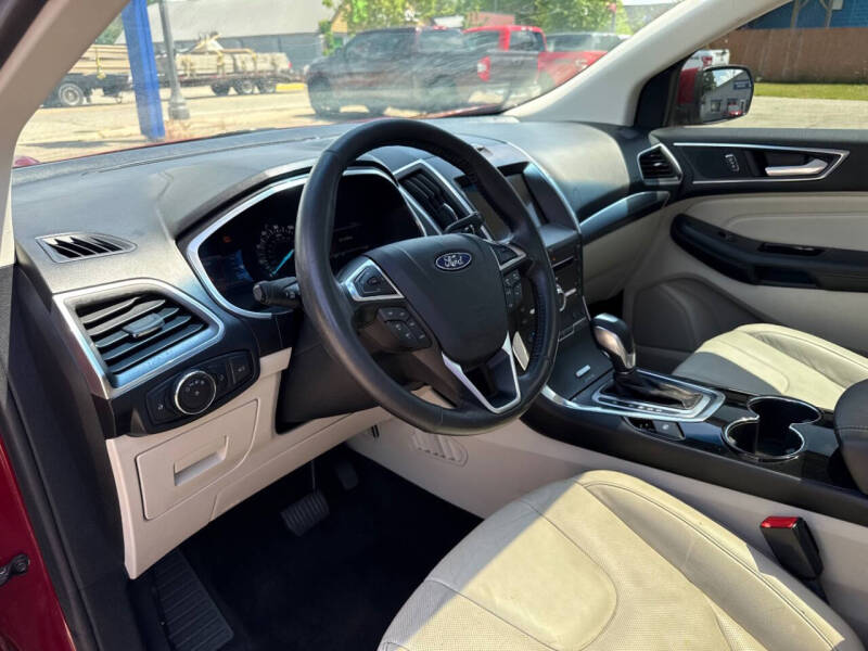 2017 Ford Edge Titanium