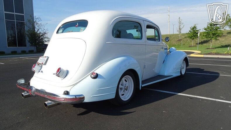 1935 Pontiac Coupe