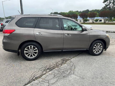 2014 Nissan Pathfinder S
