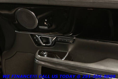 2016 Jaguar XJ R-Sport