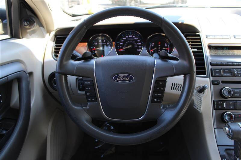 2012 Ford Taurus SEL