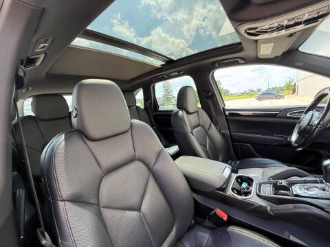 2014 Porsche Cayenne Platinum