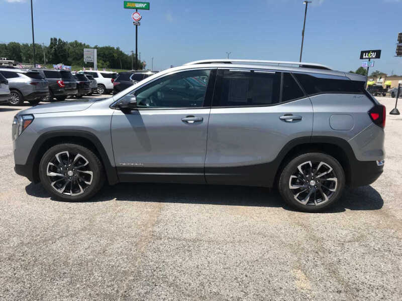 2023 GMC Terrain SLT