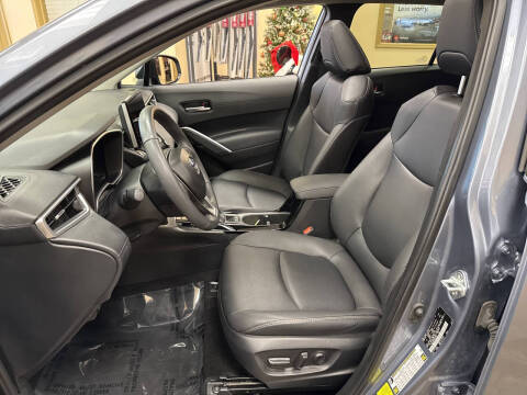 2024 Toyota Corolla Cross XLE