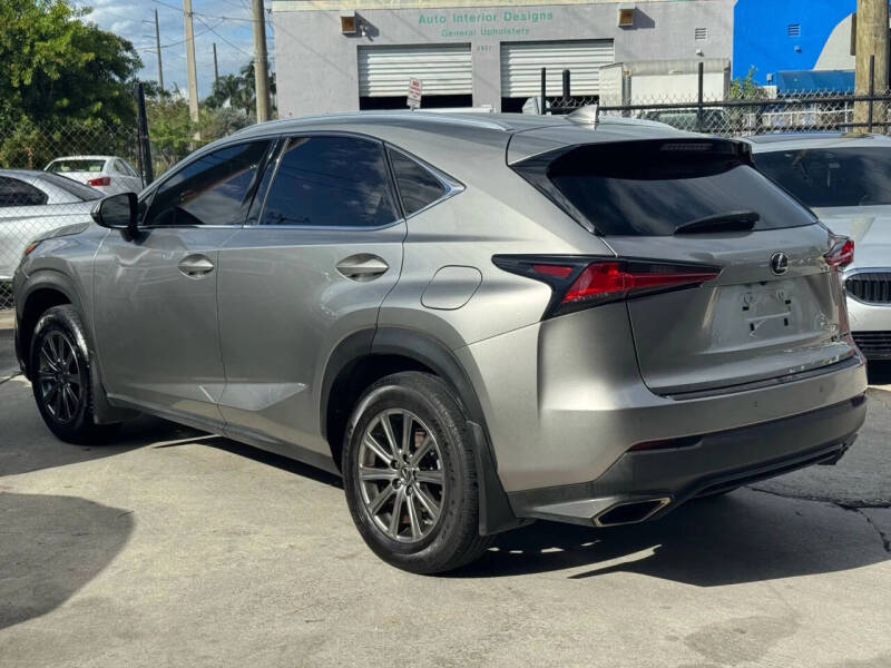 2019 Lexus NX 300's photo