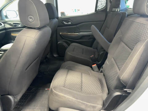 2017 GMC Acadia SLE-2