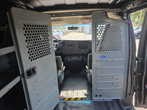 2017 GMC Savana 2500