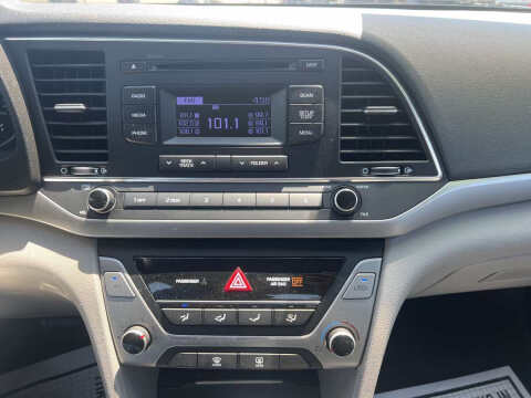 2018 Hyundai Elantra