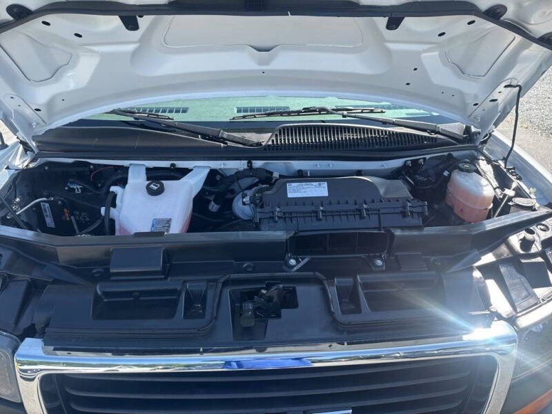 2023 GMC Savana 2500