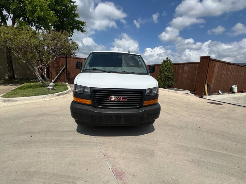 2022 GMC Savana 2500