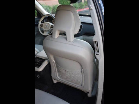 2018 Volvo XC90 T6 Momentum