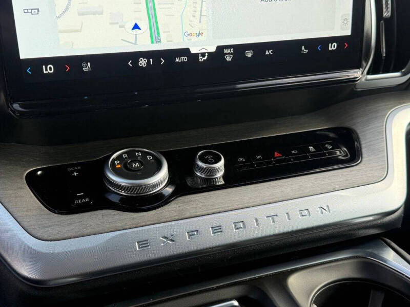 2025 Ford Expedition MAX Platinum
