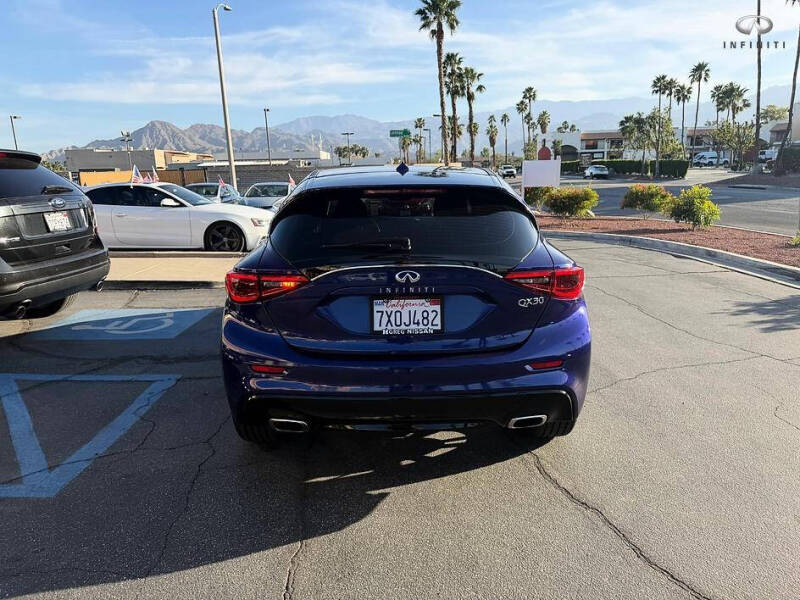 2017 Infiniti QX30