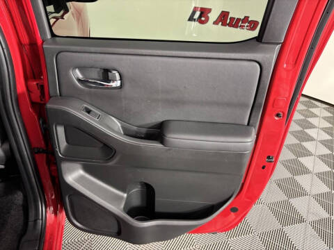 2022 Nissan Frontier SV