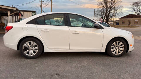 2014 Chevrolet Cruze LS Auto