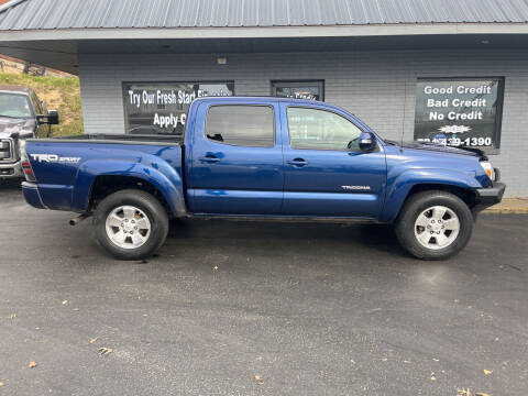 2014 Toyota Tacoma for sale at Auto Credit Connection LLC in Uniontown PA