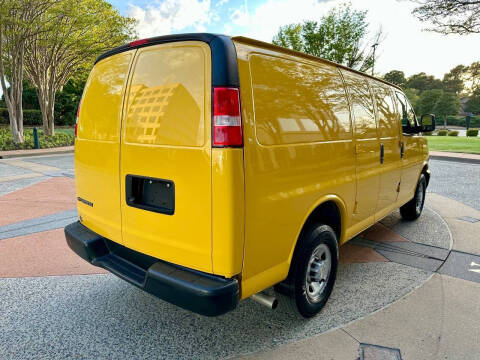 2022 Chevrolet Express 2500