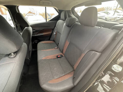 2020 Nissan Kicks SR