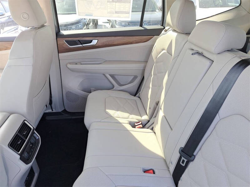 2026 Volkswagen Atlas SE