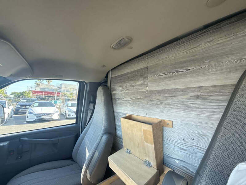 2017 GMC Savana 2500