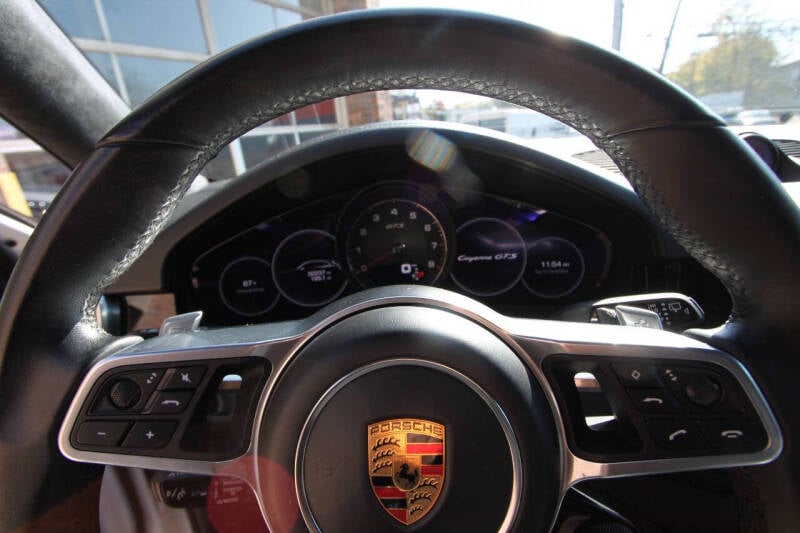 2021 Porsche Cayenne GTS photo 94