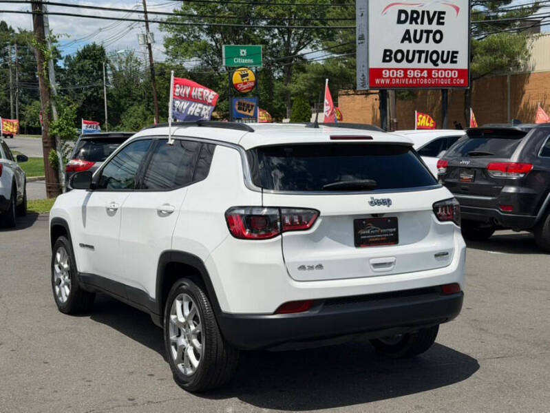 2022 Jeep Compass Latitude Lux