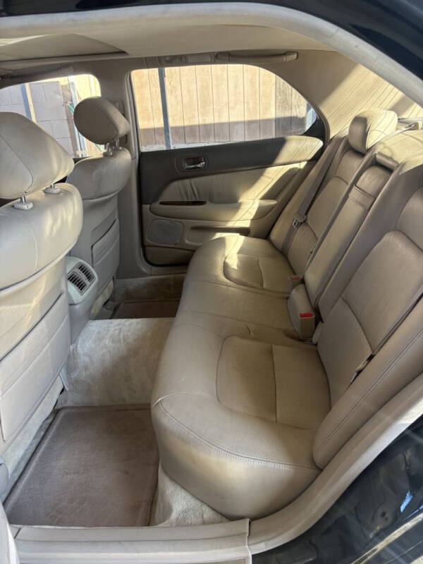 1995 Lexus LS 400