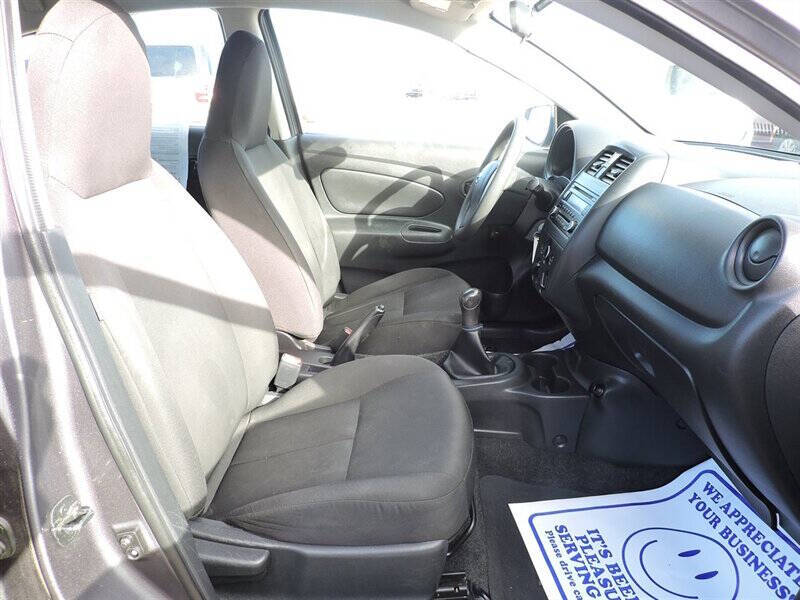 2017 Nissan Versa 1.6 S