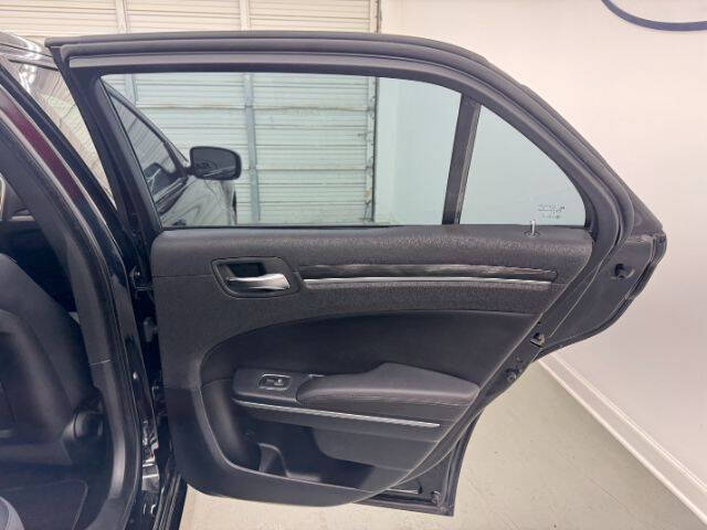 2018 Chrysler 300