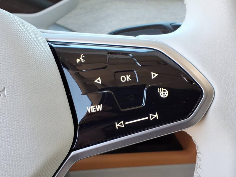 2025 Volkswagen ID. Buzz Pro S Plus