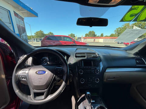 2017 Ford Explorer