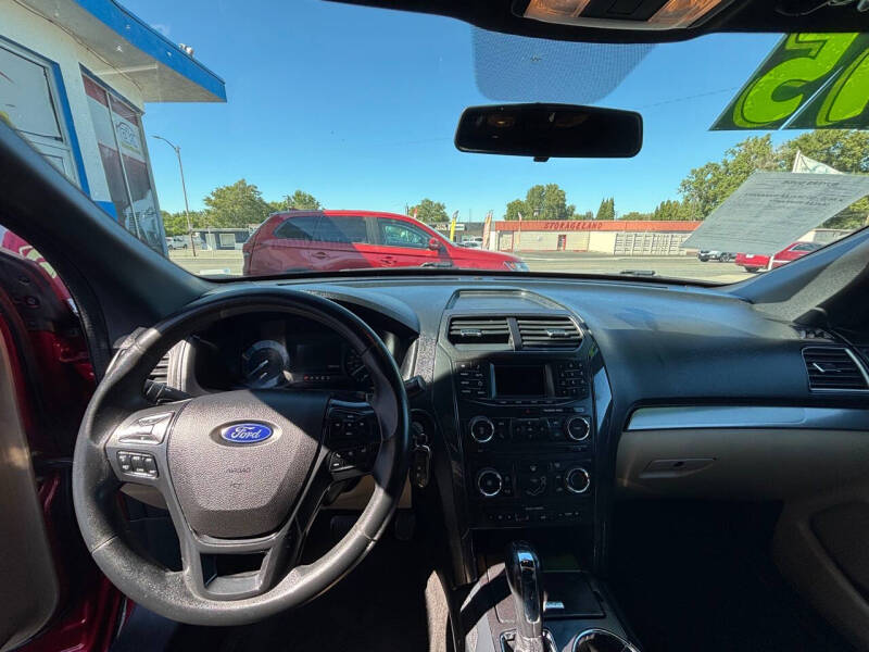 2017 Ford Explorer