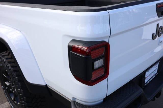 2025 Jeep Gladiator Willys