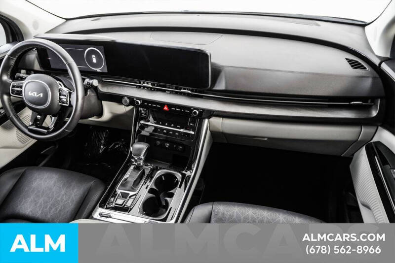 2024 Kia Carnival SX