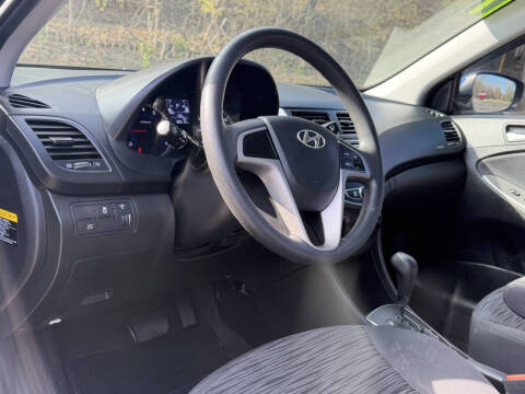 2017 Hyundai Accent SE