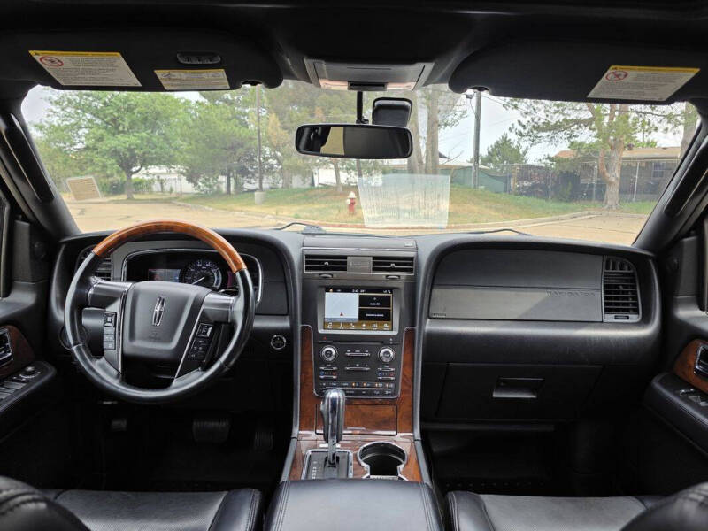 2017 Lincoln Navigator L Select